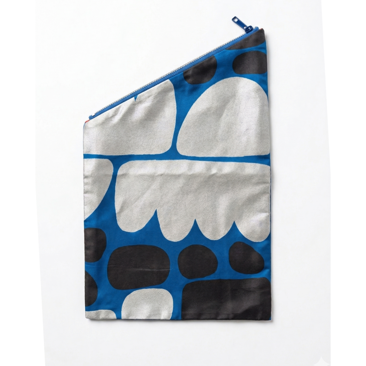 Puli Puli Foldover Clutch (Silver and Black on Peacock Silk)
