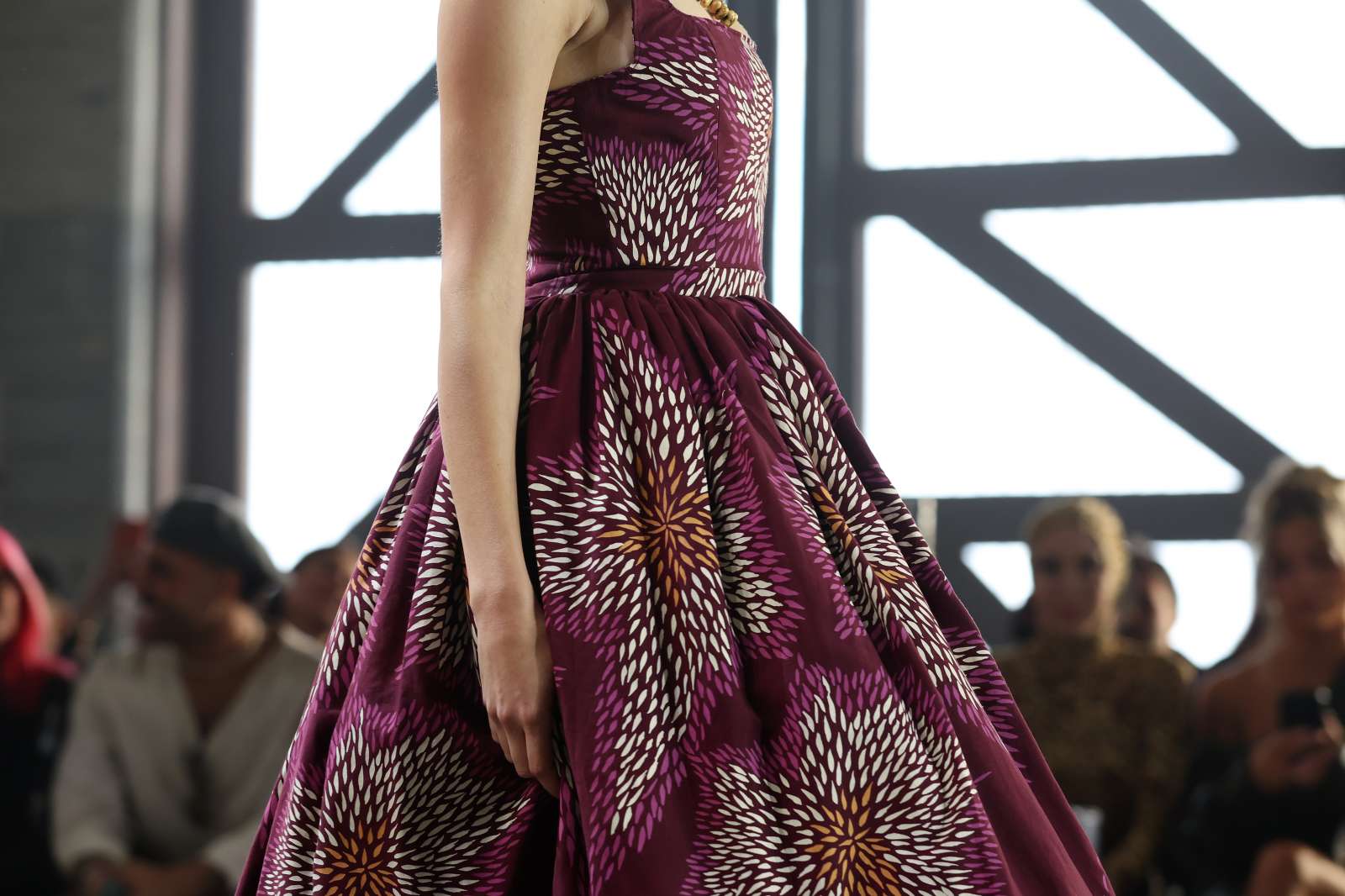 MFW23_GanbuMarra_IkuntjiArtists_NAOMIRAHIM_113