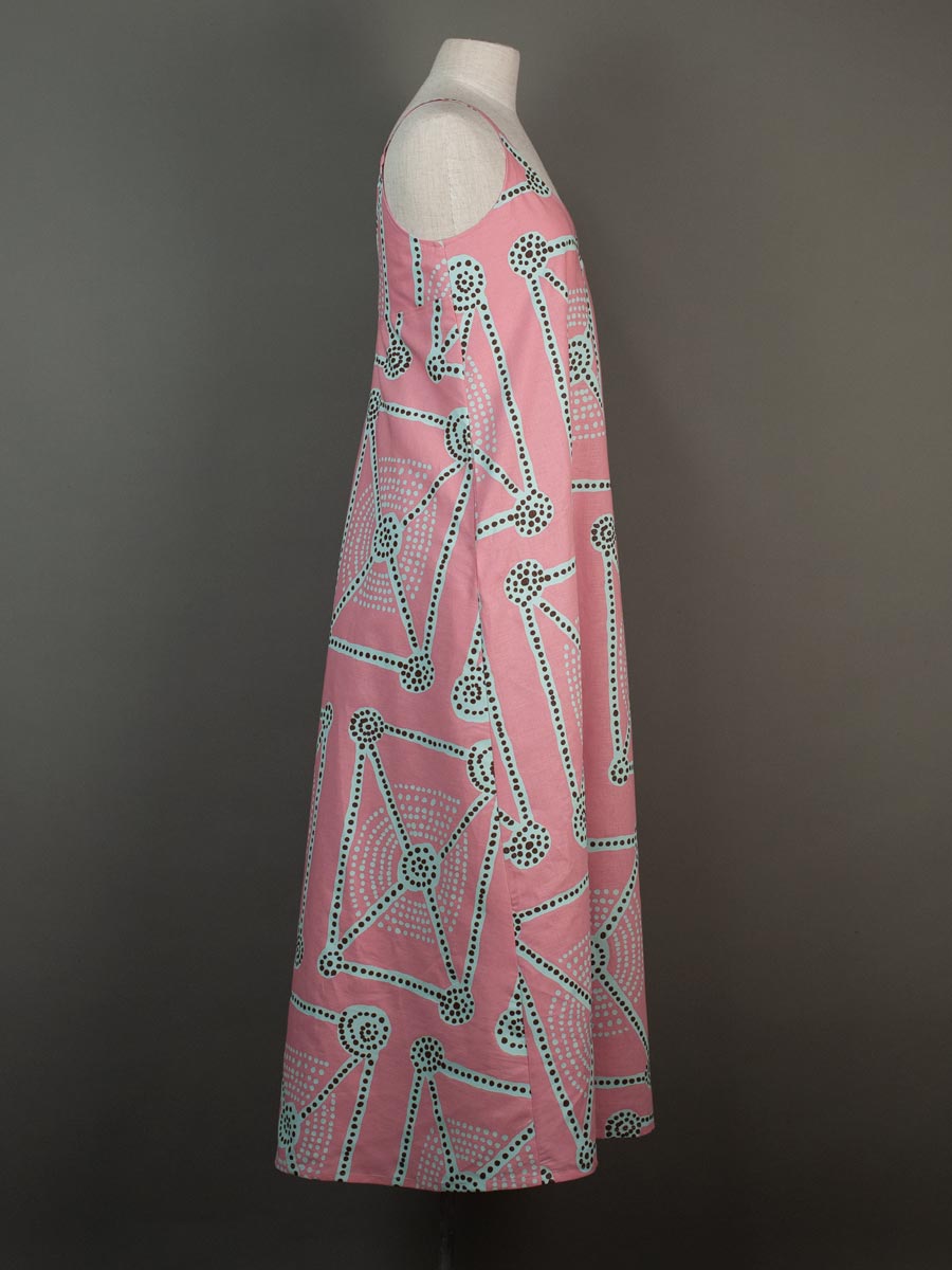 Anita-lake-mackay-blue-on-pink-side