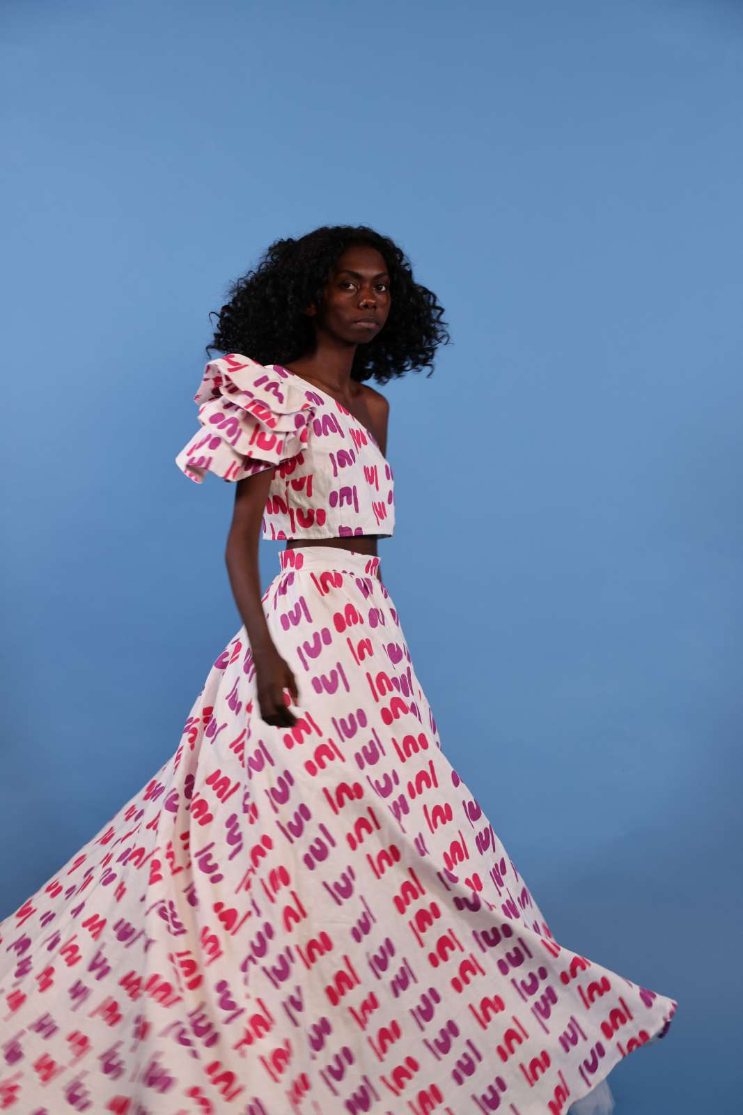 ‘lkuntji Collection’ by Ikuntji Artists, Country to Couture 2023, Photo by Marley Morgan 111