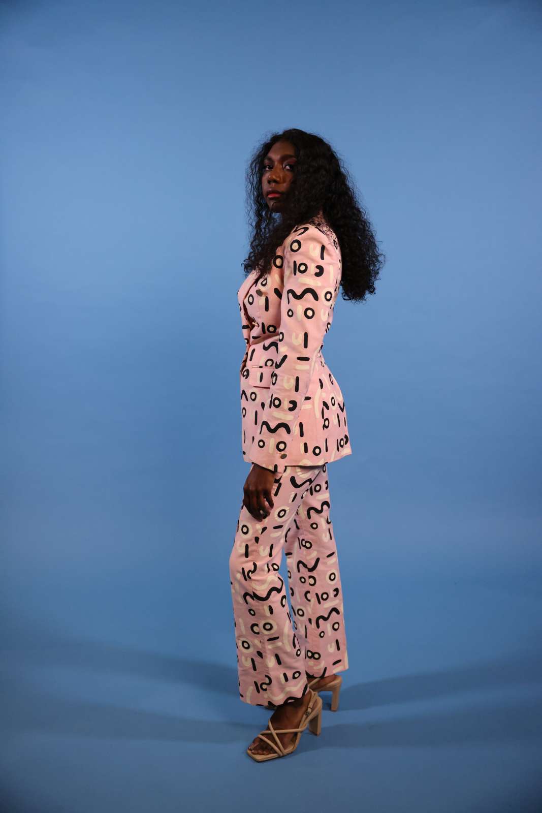 ‘lkuntji Collection’ by Ikuntji Artists, Country to Couture 2023, Photo by Marley Morgan 176