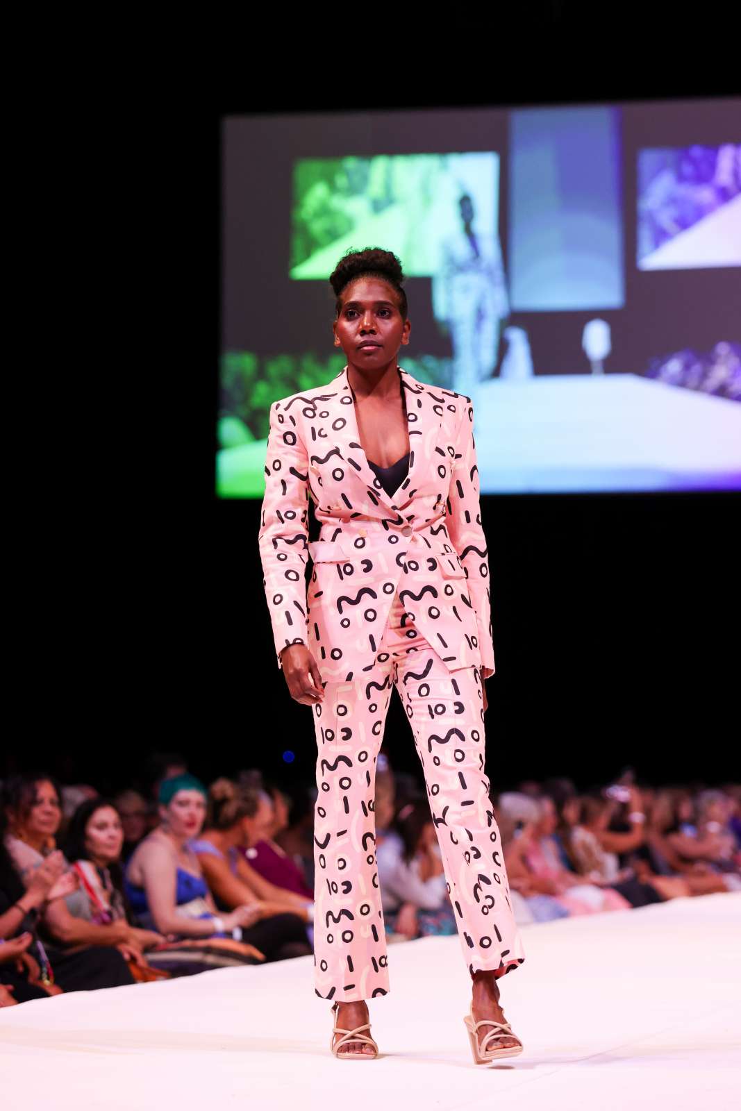 ‘lkuntji Collection’ by Ikuntji Artists, Country to Couture 2023, Photo by Marley Morgan37