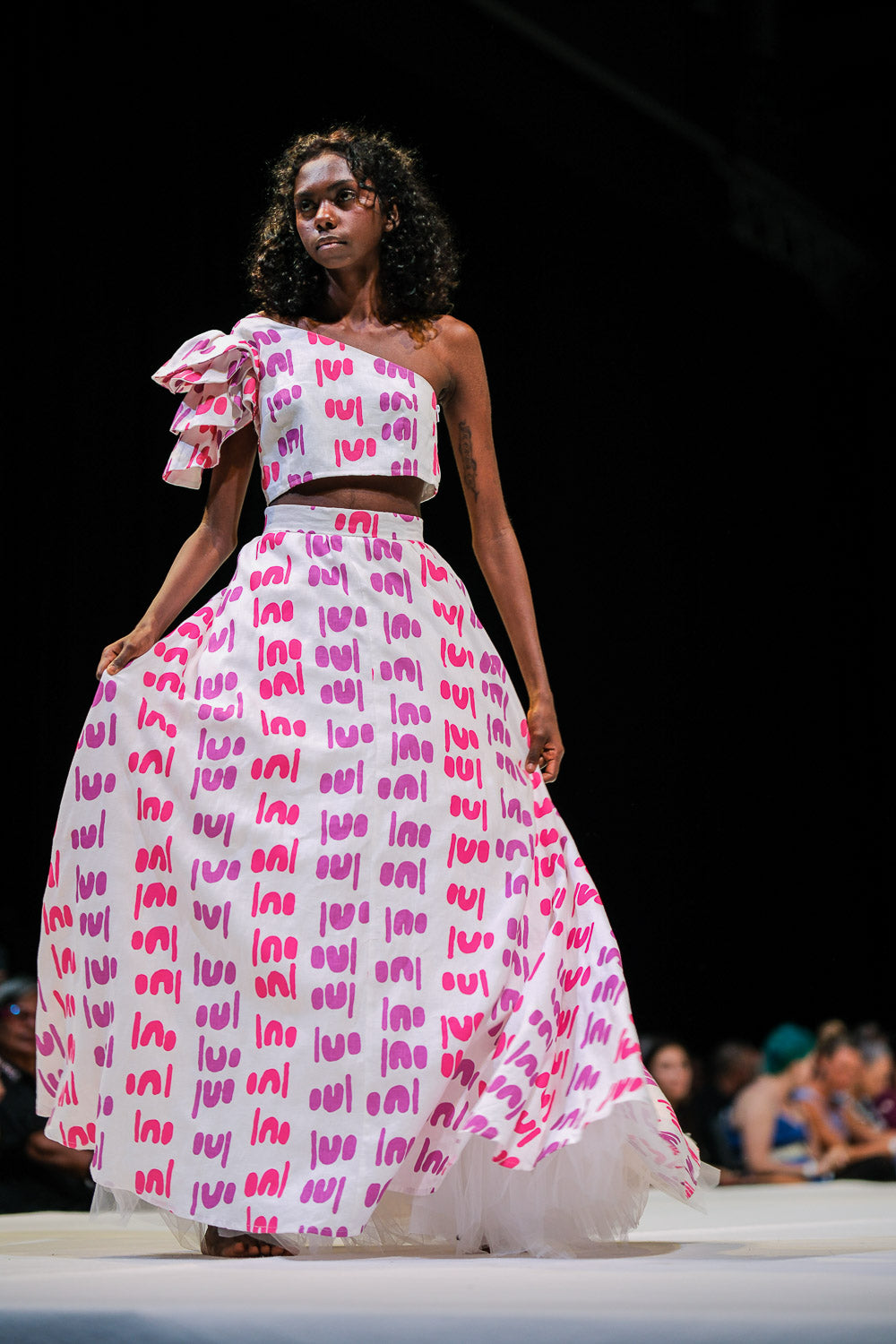 ‘lkuntji Collection’ by Ikuntji Artists, Country to Couture 2023, Photo by Michael Jalaru Torres 21