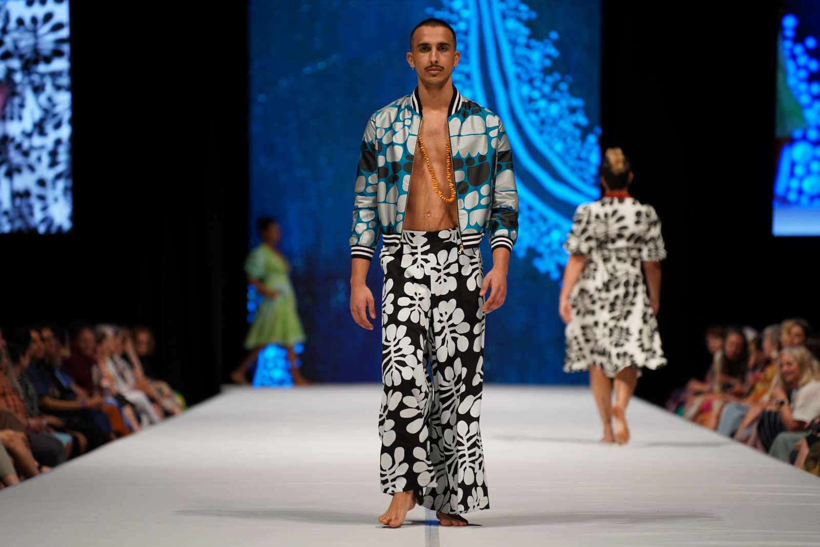 Ikuntji Artists, Ikuntji Artists, Show Two, Country to Couture, 2024, photo by Dylan Buckee_157