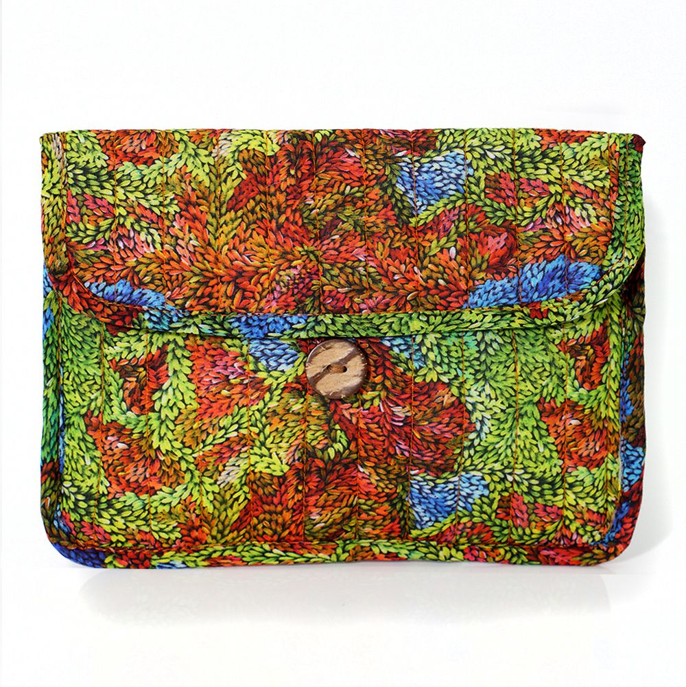Quilted Buttoned Pouch - Bushfire